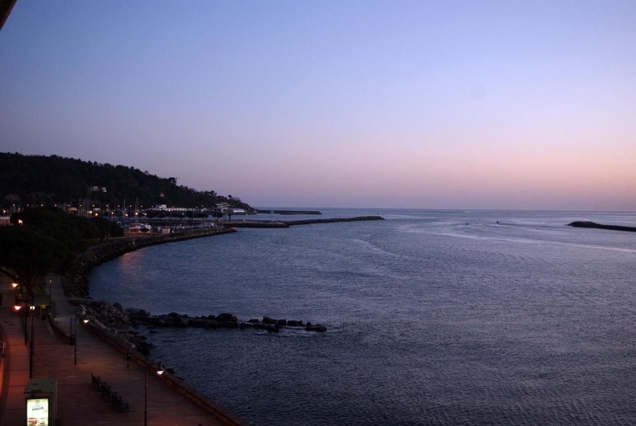 Txingudi By Basquelidays Apartment Hondarribia Exterior photo
